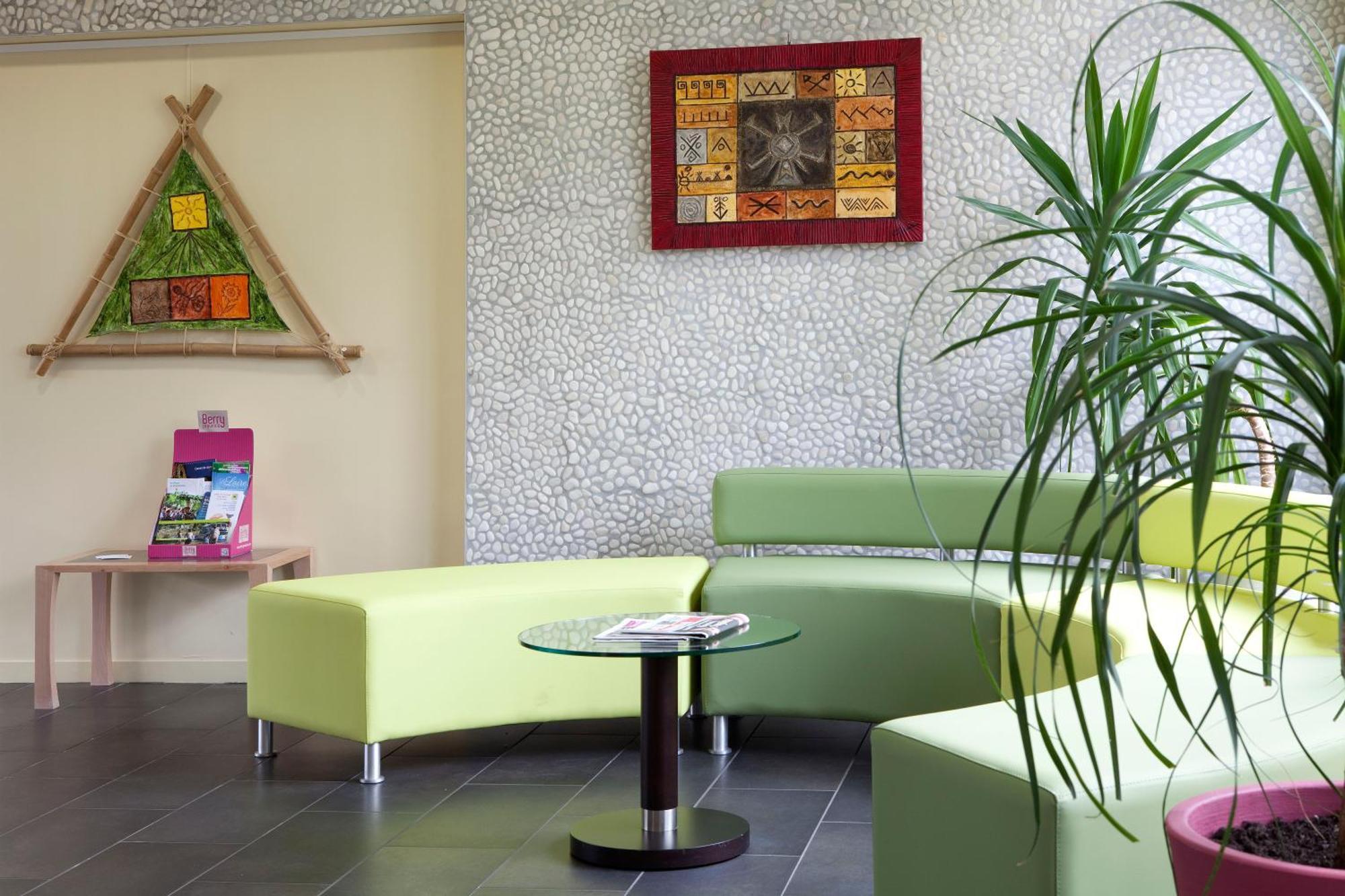 Logis Hotel Terre De Loire ベルヴィル エクステリア 写真