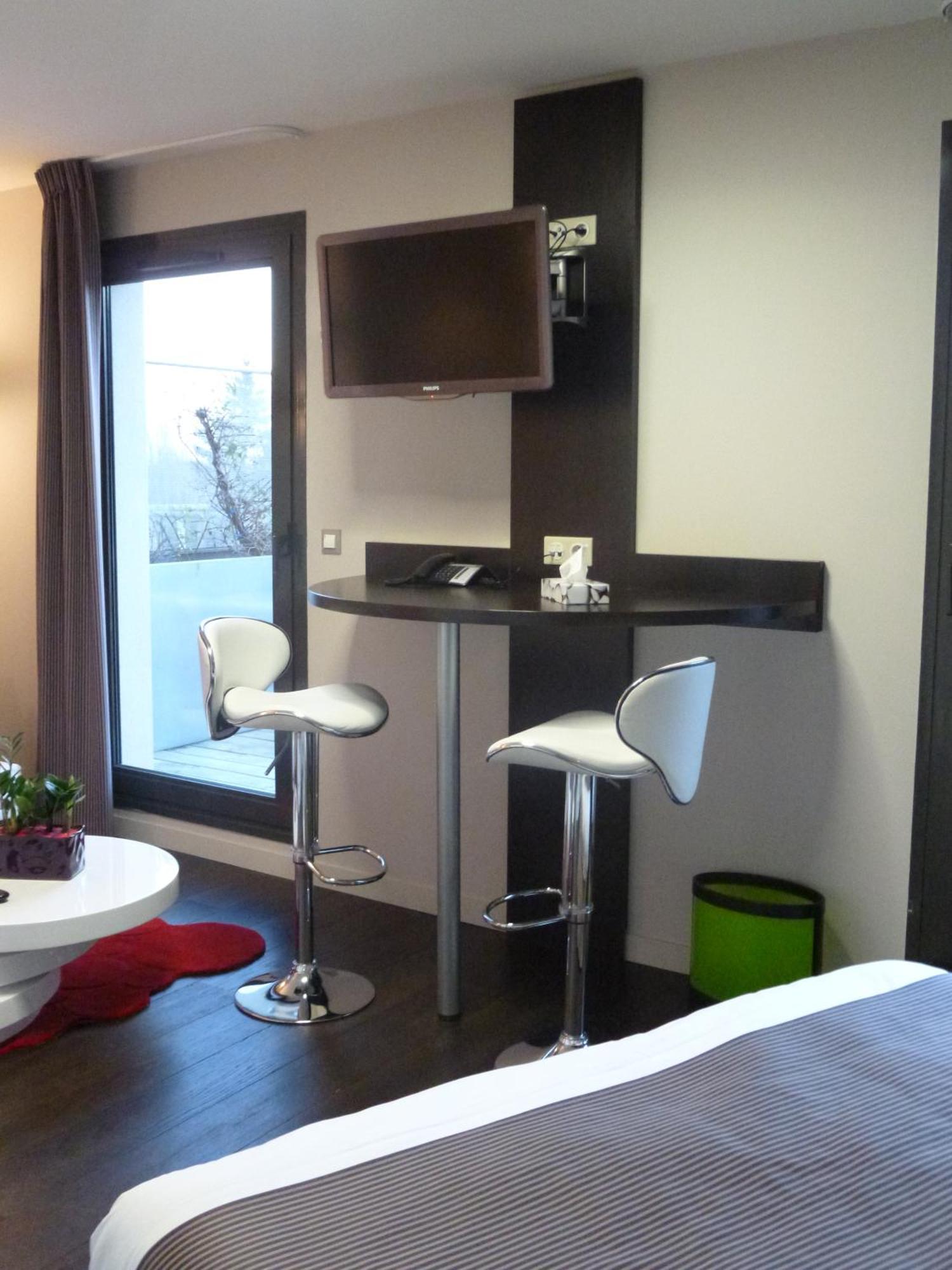 Logis Hotel Terre De Loire ベルヴィル エクステリア 写真