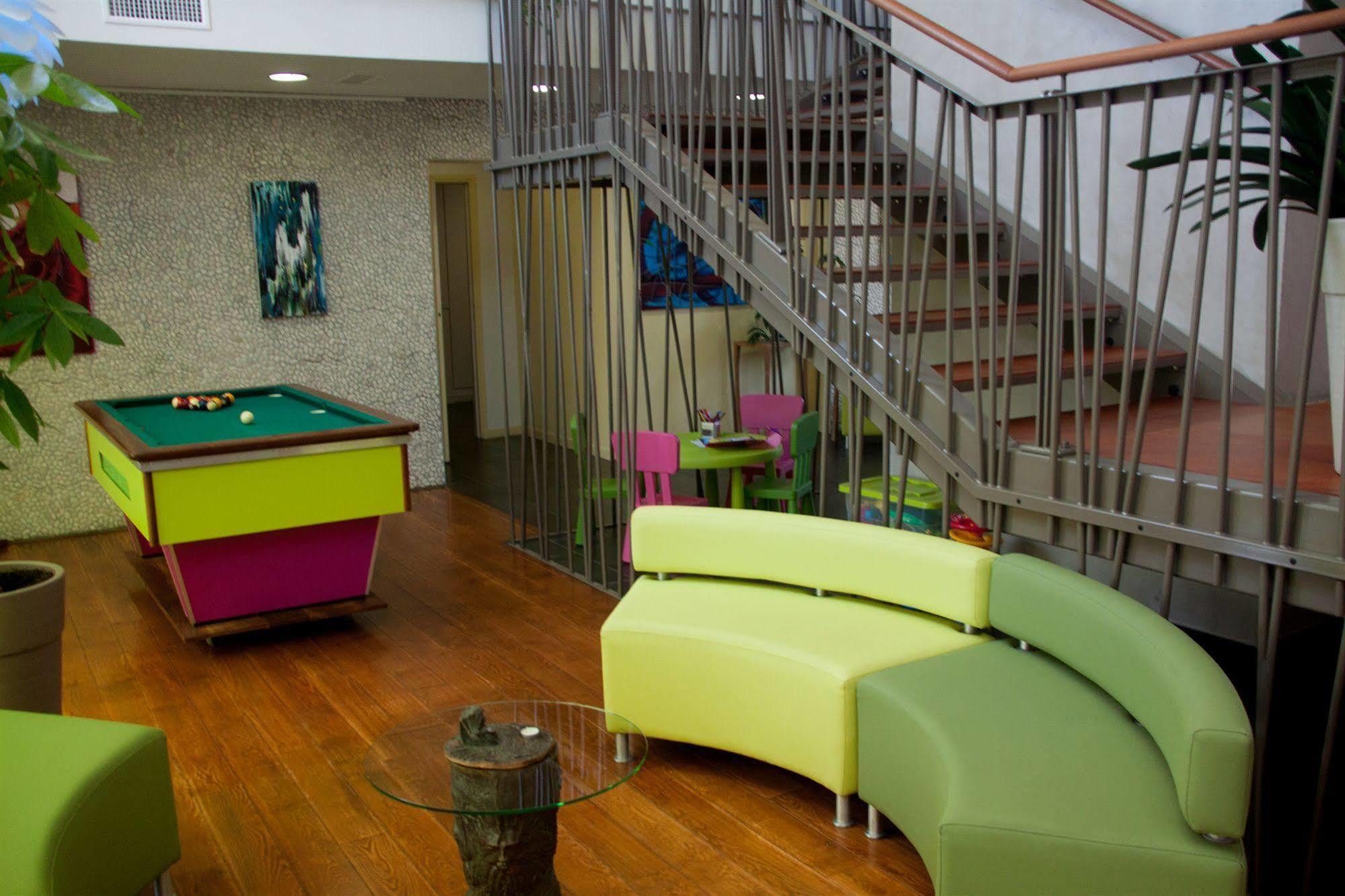 Logis Hotel Terre De Loire ベルヴィル エクステリア 写真