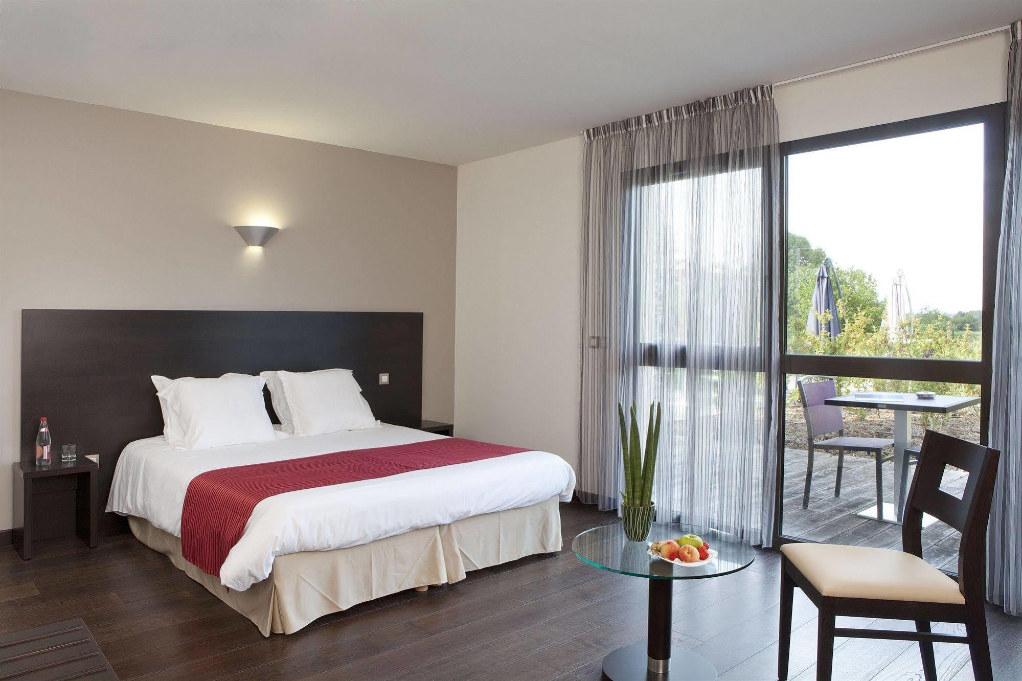 Logis Hotel Terre De Loire ベルヴィル エクステリア 写真
