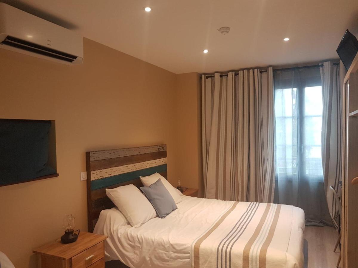 Logis Hotel Terre De Loire ベルヴィル エクステリア 写真